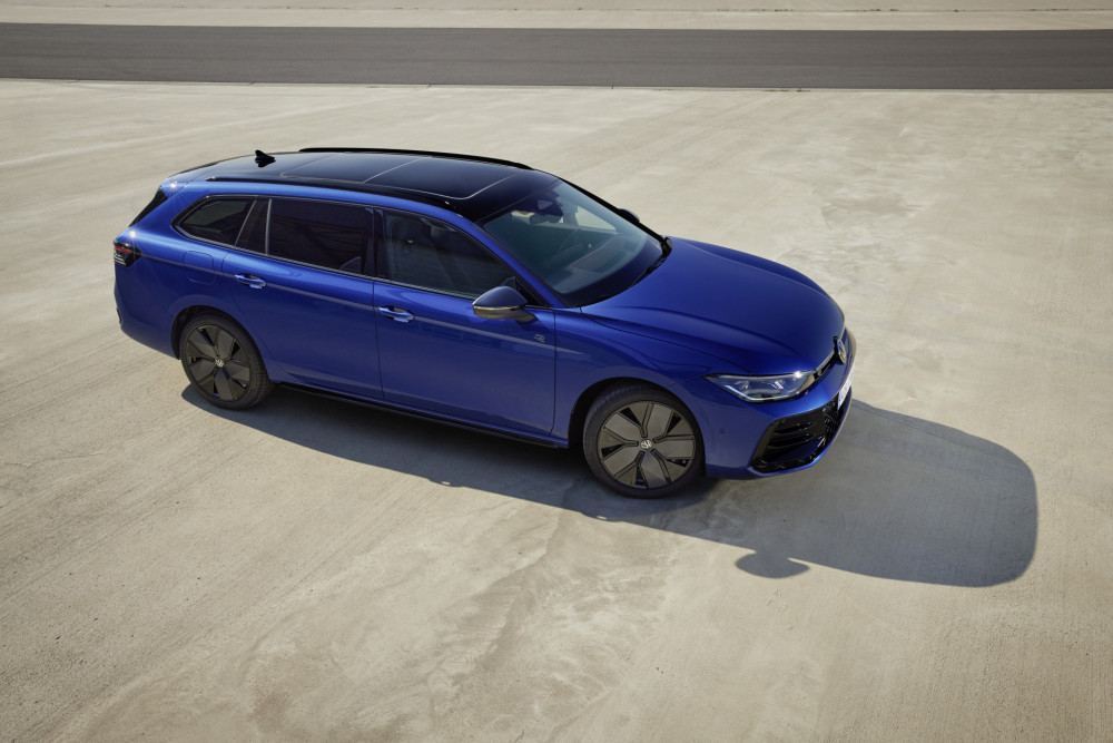 Volkswagen Passat Variant R-Line reef blue 2024